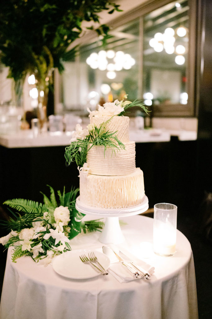 Wedding Cake at 401 Union
