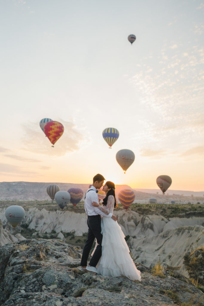 Wedding Photos with the Hot Air Balloons in Cappadocia 